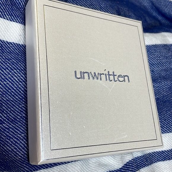 Secret Santa Sterling Silver Necklace & Earrings Set - Picture 5 of 5